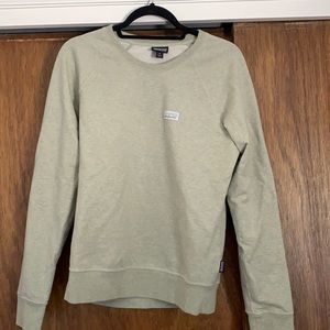 mint green patagonia pullover sweatshirt